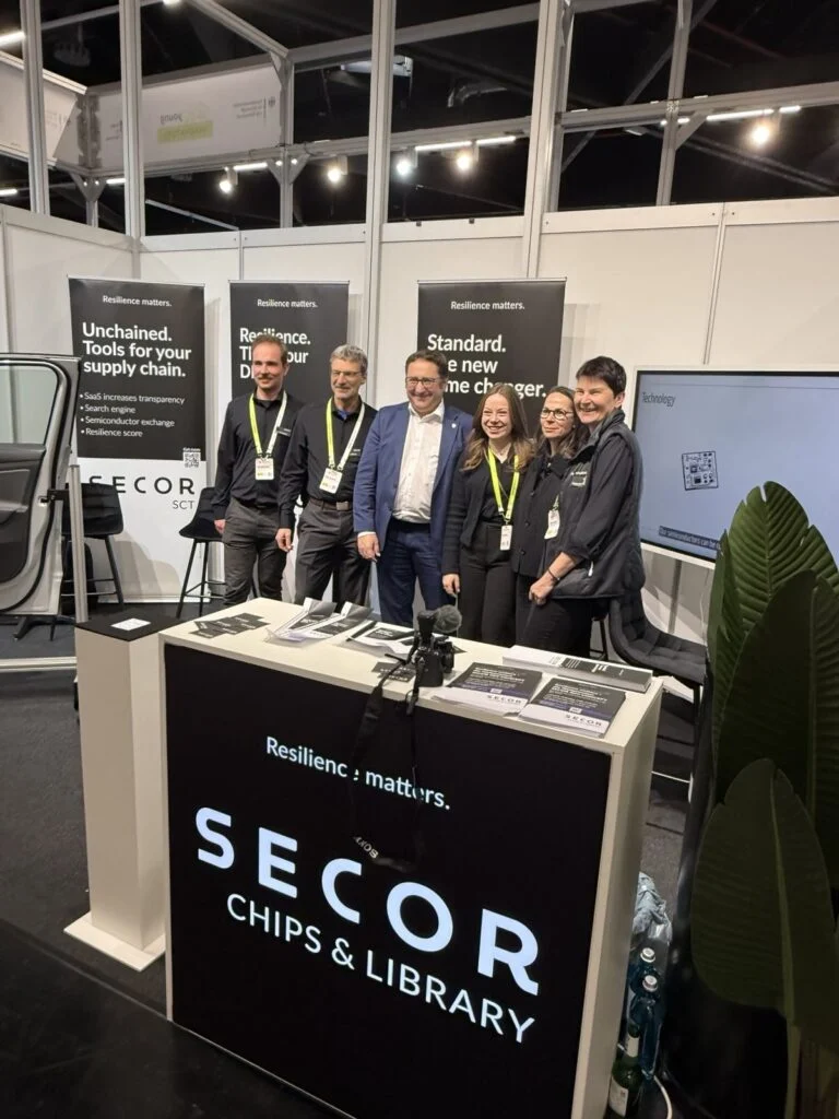 2025 04 02 001 Ew25 SECOR Stand Gruppenbild Mit Staatssekretär